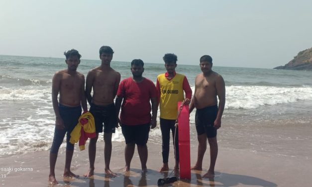 ಸಮುದ್ರದಲ್ಲಿ ಮುಳುಗಡೆಯಾಗುತ್ತಿದ್ದ ಐವರ ರಕ್ಷಣೆ