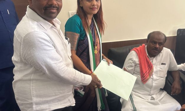 ಕಾರವಾರ-ಅಂಕೋಲಾ ಕ್ಷೇತ್ರದ ಜೆಡಿಎಸ್ ಅಭ್ಯರ್ಥಿ ಘೋಷಣೆ : ಚೈತ್ರಾಗೆ ಭಿ ಫಾರ್ಮ್