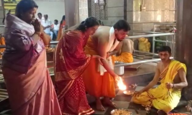 ದೇವರ ಮೊರೆ ಹೋದ ರೂಪಾಲಿ ನಾಯ್ಕ