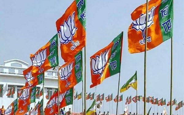 ನೋಟಾ’ದತ್ತ ಕುಮಟಾ ಬಿಜೆಪಿಗರ ಒಲವು! ಮುಖಂಡರು ಶತಾಯಗತಾಯ ಪ್ರಯತ್ನಪಟ್ಟರೂ ತಣಿಯದ ಕಾರ್ಯಕರ್ತರ ಆಕ್ರೋಶ