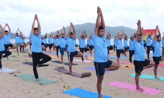 ಕಡಲತೀರದಲ್ಲಿ ಅಂತರಾಷ್ಟ್ರೀಯ ಯೋಗ ದಿನ
