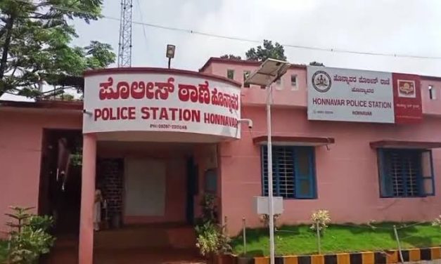 ವಿಚಾರಣೆಗೆಂದು ಪೊಲೀಸ್ ಠಾಣೆಗೆ ಕರೆತಂದಿದ್ದ ವ್ಯಕ್ತಿ ವಿಷ ಸೇವಿಸಿ ಸಾವು..!!