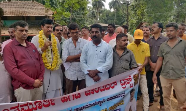 ಅನಂತಮೂರ್ತಿ ಹೆಗಡೆ ನೇತೃತ್ವದ ಪಾದಯಾತ್ರೆಗೆ ಅಪಾರ ಜನಬೆಂಬಲ