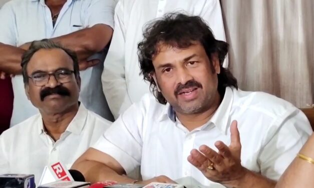 ಹೆಬ್ಬಾವಿನಂತೆ ಮಲಗಿದ್ದ ಅನಂತ್ ಕುಮಾರ್ ಹೆಗಡೆ ಬುದ್ದಿ ಕಲಿಸಬೇಕಿದೆ : ಮಧು ಬಂಗಾರಪ್ಪ ವಾಗ್ದಾಳಿ