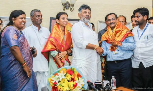 Sslc ಪರೀಕ್ಷೆಯಲ್ಲಿ ರಾಜ್ಯಕ್ಕೆ ಪ್ರಥಮ ಸ್ಥಾನ ಪಡೆದ ಅಂಕಿತಾಗೆ 5ಲಕ್ಷ‌ ನೀಡಿದ ಡಿಸಿಎಂ ಡಿ ಕೆ ಶಿವಕುಮಾರ