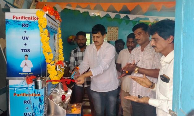 ಅನಂತಮೂರ್ತಿ ಹೆಗಡೆ ಅವರಿಂದ ಶುದ್ಧ ನೀರಿನ ಘಟಕ ವಿತರಣೆ
