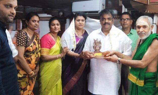 ಸಾತೇರಿ ದೇವಿಯ ದರ್ಶನ ಪಡೆದು ಪುನೀತರಾದ ಶಾಸಕ ಸತೀಶ‌ ಸೈಲ್