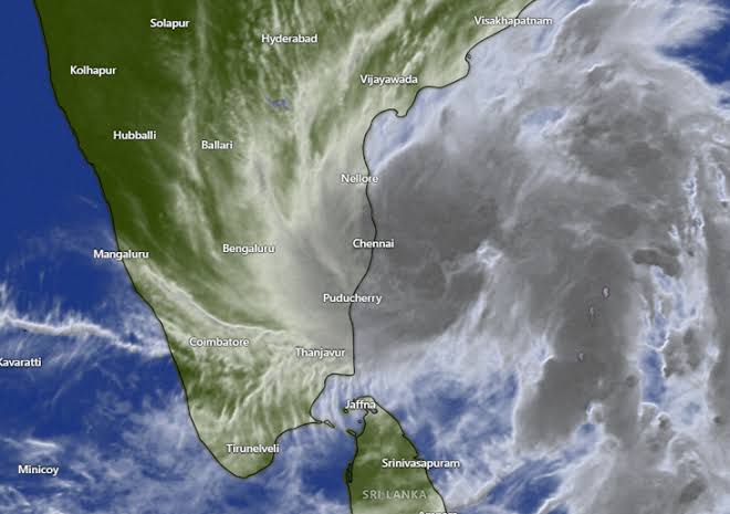 Fengal Cyclone:ಫೆಂಗಲ್ ಚಂಡಮಾರುತ ಹಿನ್ನಲೆ : ನಾಳೆ ಶಾಲಾ-ಕಾಲೇಜಿಗೆ ರಜೆ ಘೋಷಿಸಿದ ಡಿಸಿ