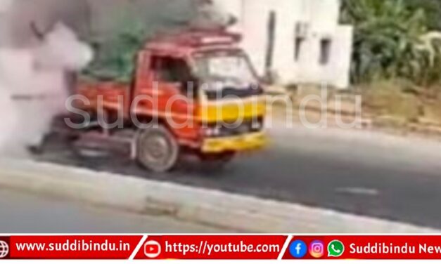 ಸಿಲೆಂಡರ್ ಸಾಗಿಸುತ್ತಿದ್ದ ವೇಳೆ ಸ್ಪೋಟ : ಟ್ರಕ್ ಛಿದ್ರ