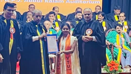 ಅರ್ಪಿತಾಗೆ ವಿಟಿಯುನಿಂದ ಡಾಕ್ಟರೇಟ್‌