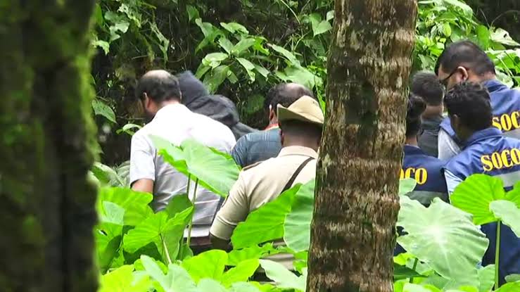 ಧರ್ಮಸ್ಥಳದಲ್ಲಿ ನಿಗೂಢ ಸಾವು ಪ್ರಕರಣ : ಶವಗಳ ಹೊರತೆಗೆಯುವ ಕಾರ್ಯ ಆರಂಭ