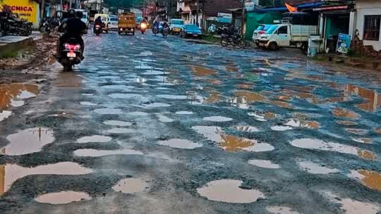 sirsi/ನಿಲೇಕಣಿ ರಸ್ತೆಗೆ ಬೇಕಿದೆ ಹೆಲ್ಪ್‌ಲೈನ್,GPSಗೂ ಗೊಂದಲವಾಗತ್ತಿದೆ