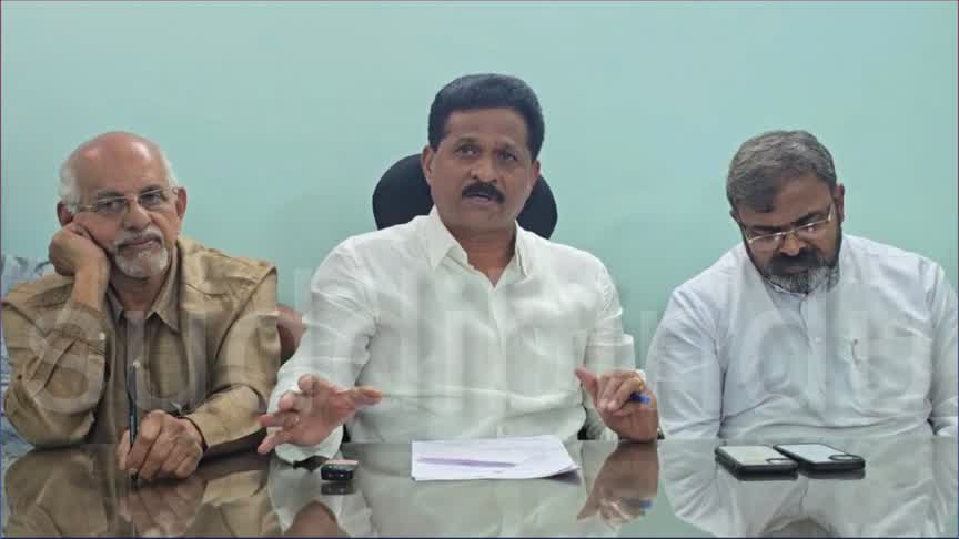 ಅನಂತಮೂರ್ತಿ ‘ಅನ್‌ಕಲ್ಚರ್ಡ್’ ರಾಜಕಾರಣಿ