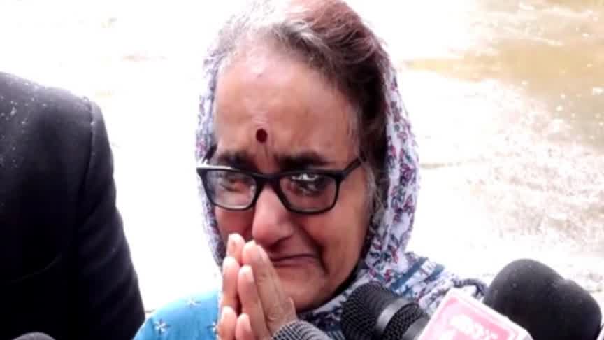 ಅನನ್ಯಾ ನನ್ನ ಮಗಳಲ್ಲ  : ಎಸ್‌ಐಟಿ ಎದುರು ಕಣ್ಣೀರು ಹಾಕಿದ ಸುಜಾತಾ ಭಟ್