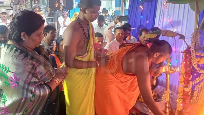 ಜನ್ಮದಿನದ ಅಂಗವಾಗಿ ರೂಪಾಲಿ ನಾಯ್ಕರಿಂದ ಪೂಜೆ, ಅನ್ನದಾನ