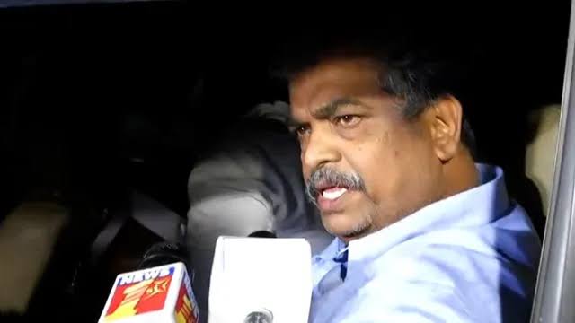 ಶಾಸಕ ಸತೀಶ ಸೈಲ್ ಬಂಧಿಸಿದ ED ಅಧಿಕಾರಿಗಳು