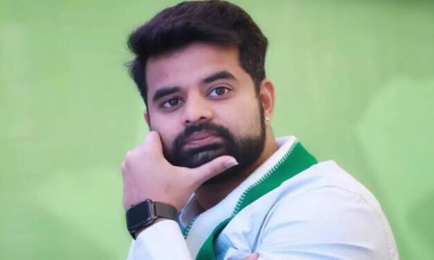 Prajwal Revanna/ಗ್ರಂಥ ಪಾಲಕನಾಗಿ ಪ್ರಜ್ವಲ್ ರೇವಣ್ಣ ನೇಮಕ