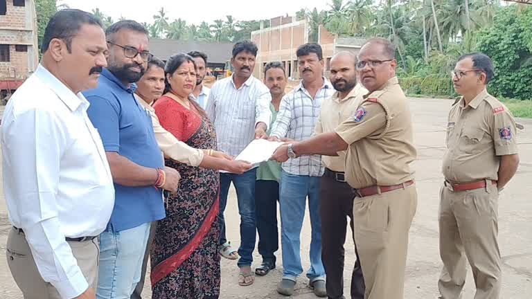 ವಿದ್ಯಾರ್ಥಿಗಳ ಸೌಲಭ್ಯಕ್ಕಾಗಿ ಬಸ್ ಸಂಚಾರಕ್ಕೆ ರೂಪಾಲಿ ನಾಯ್ಕ ಮನವಿ