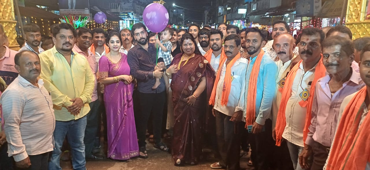 ಹೊಂಡೆ ಉತ್ಸವದಲ್ಲಿ ಬಿಜೆಪಿ ರಾಜ್ಯ ಉಪಾದ್ಯಕ್ಷೆ ರೂಪಾಲಿ ನಾಯ್ಕ್ ಕುಟುಂಬಸ್ಥರೊಂದಿಗೆ ಬಾಗಿ