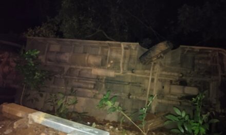 ಕುಮಟಾ-ಬಳ್ಳಾರಿ ಬಸ್ ಪಲ್ಟಿ :49 ಪ್ರಯಾಣಿಕರಿಗೆ ಗಾಯ :‌‌ ಗಾಯಾಳುಗಳು ಆಸ್ಪತ್ರೆಗೆ ದಾಖಲು