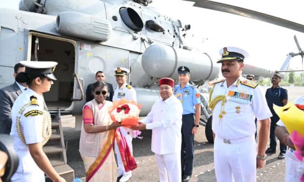 ಕದಂಬ ನೌಕಾನೆಲೆಗೆ ಆಗಮಿಸಿದ ರಾಷ್ಟ್ರಪತಿ ದ್ರೌಪದಿ ಮುರ್ಮು