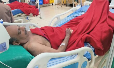 ಮಗನಿಂದಲೇ ವೃದ್ಧ ತಂದೆಗೆ ಚಾಕು ಇರಿತ: ಮೊಕ್ಕಳ ವಿಚಾರಕ್ಕೆ ಗಲಾಟೆ