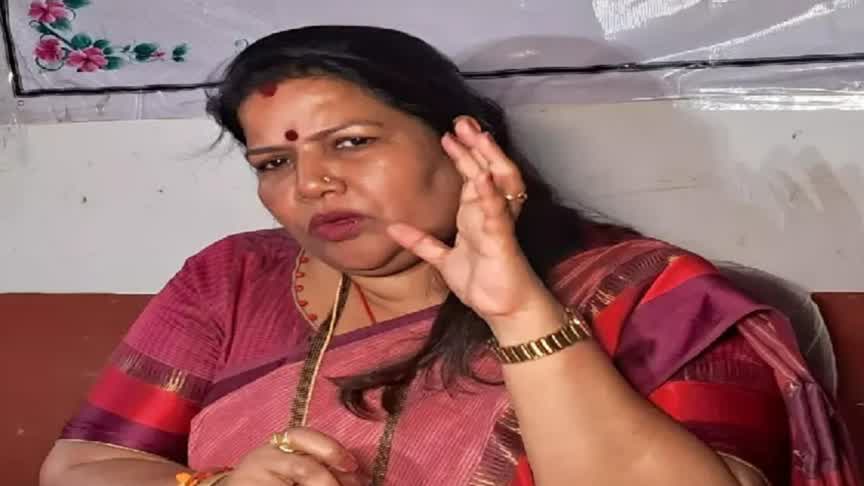 ‘ಹಫ್ತಾ’–ಲಂಚದ ಕಬಂಧಬಾಹು ಹಿಡಿತದಲ್ಲಿ ಅಬಕಾರಿ ಇಲಾಖೆ : ರಾಜ್ಯ ಸರ್ಕಾರದ ಮೌನಕ್ಕೆ ರೂಪಾಲಿ ನಾಯ್ಕ ಆಕ್ರೋಶ