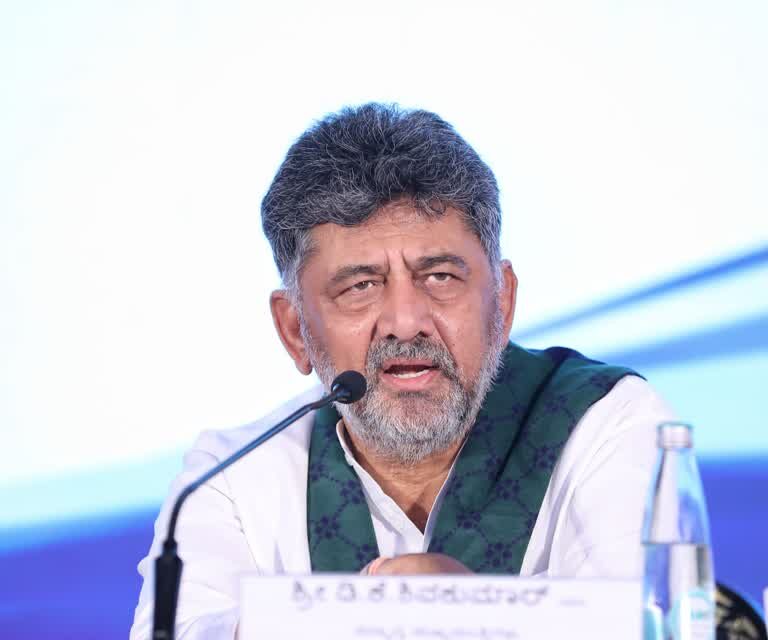 ಮುಂದಿನ ವಾರ ಸಚಿವ ಸಂಪುಟ ವಿಸ್ತರಣೆ : ಬರ ನಿರ್ವಹಣೆಗೆ ಸಚಿವರಿಗೆ ಡಿಕೆ ಶಿವಕುಮಾರ್ ಕರೆ