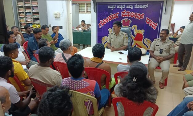 ಗೋಕರ್ಣ ಠಾಣೆಯಲ್ಲಿ ಸೋಶಿಯಲ್ ಮೀಡಿಯಾ ಇನ್‌ಫ್ಲುಯೆನ್ಸರ್‌ಗಳ ಸಭೆ