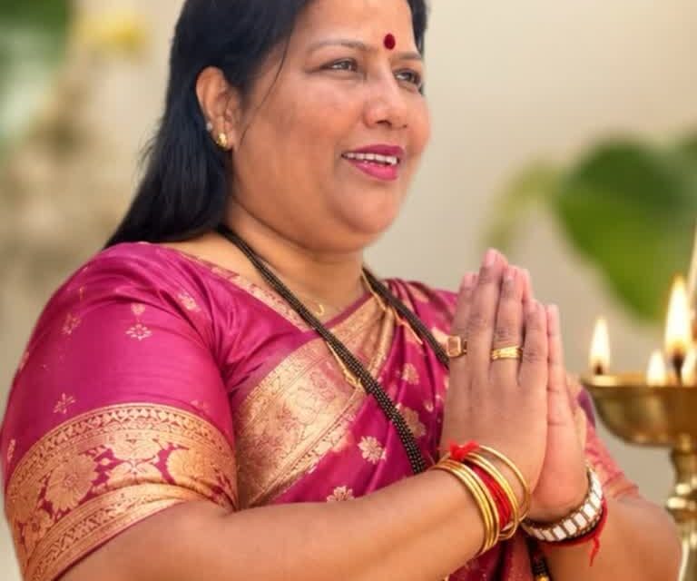 ಮೋದಿ ಜನ್ಮದಿನವಾದ ಇಂದು ‘ಆಶೀರ್ವಾದದ ದೀಪ’ ಬೆಳಗಿಸಿ: ರೂಪಾಲಿ ನಾಯ್ಕ.