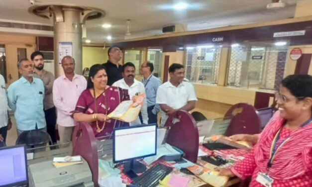 ಸಂಕನೂರು ಗೆಲುವೇ ಗುರಿ: ಪದವೀಧರ ಕ್ಷೇತ್ರದಲ್ಲಿ ರೂಪಾಲಿ ನಾಯ್ಕ್ ಅಬ್ಬರದ ಪ್ರಚಾರ