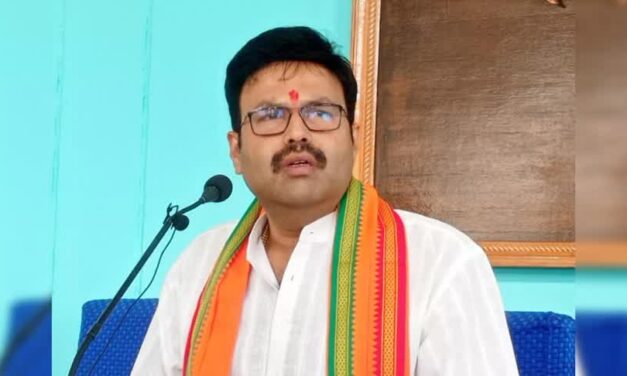 ಅಂದು “ಜೋಡೆತ್ತು” ಎಂದವರು…ಇಂದು ಎತ್ತುಗಳೇ ಬೇರೆ, ನೊಗವೂ ಬೇರೆ, ಗಾಡಿಯೂ ಬೇರೆ!