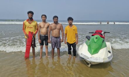 ಕುಡ್ಲೆ ಬೀಚಿನಲ್ಲಿ ಸಮುದ್ರದ ಸುಳಿಗೆ ಸಿಲುಕಿದ ಬೆಂಗಳೂರಿನ ಇಬ್ಬರು ಪ್ರವಾಸಿಗರ ಆಕಸ್ಮಿಕ ರಕ್ಷಣೆ
