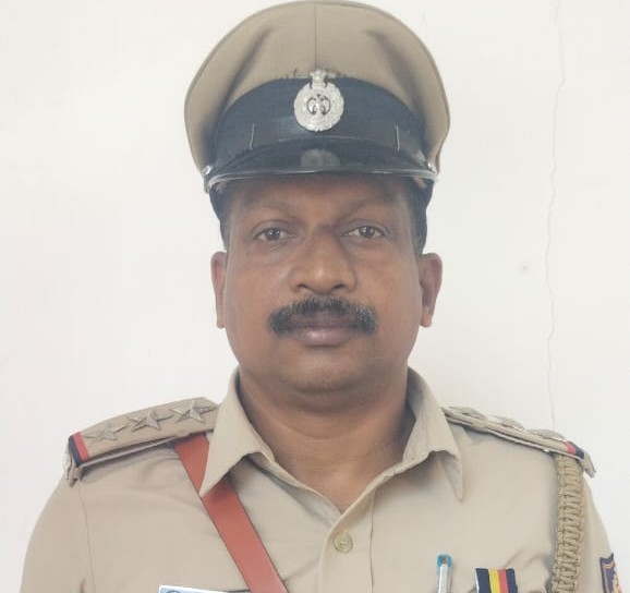 ಕುಮಟಾದಲ್ಲಿ ಓಸಿ, ಮಟ್ಕಾ, ಅಕ್ರಮ ಮರಳು ದಂಧೆಗೆ ಬ್ರೇಕ್‌!  ಇನ್ಸ್‌ಪೆಕ್ಟರ್ ಕೆ. ಕುಸುಮಾಧರ್ ಖಡಕ್ ನಡೆ , ಅಕ್ರಮ ದಂಧೆಕೋರರಿಗೆ ನಡುಕ